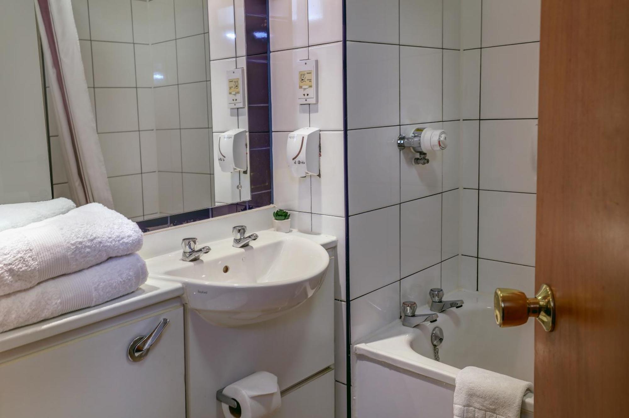 Casa Mere Manchester Airport, Knutsford, Sure Collection By Best Western Exterior photo